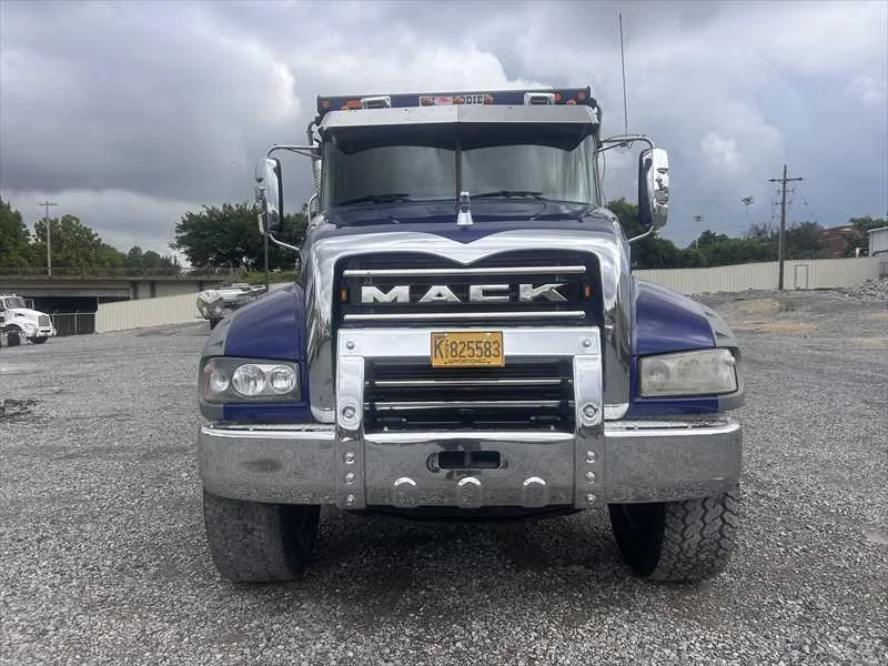 2024 Mack in Memphis, TN — photo 8