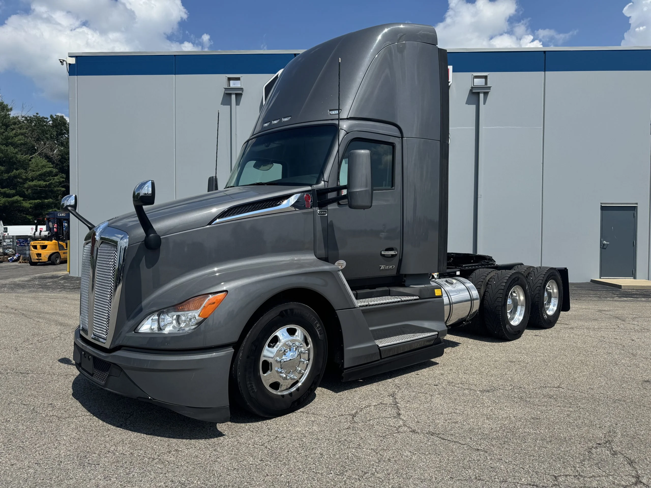 2024 Kenworth T680 in Champaign, IL