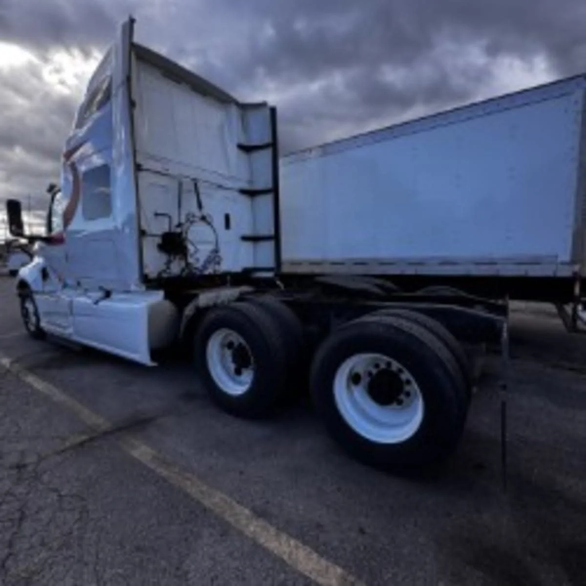 2020 International LT in Syracuse, NY — photo 4