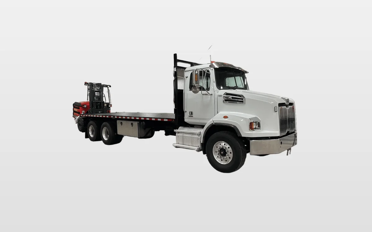 2013 Western Star 4700 - image 1
