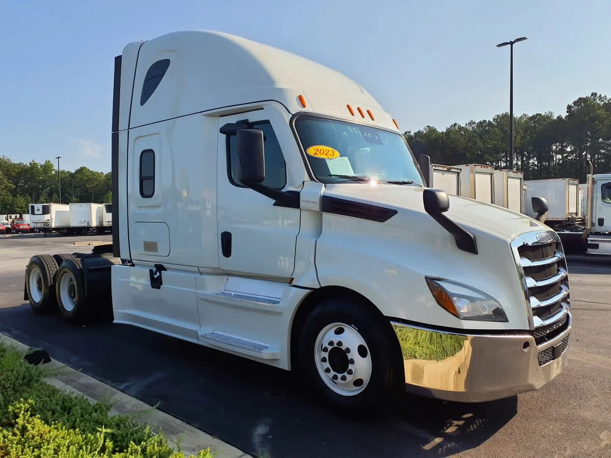 2023 Freightliner Cascadia