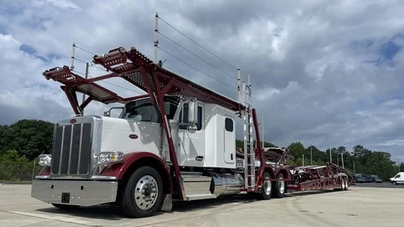 2025 Peterbilt 589