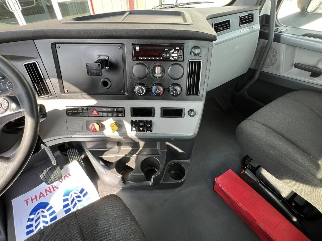 2021 Freightliner Cascadia - image 14