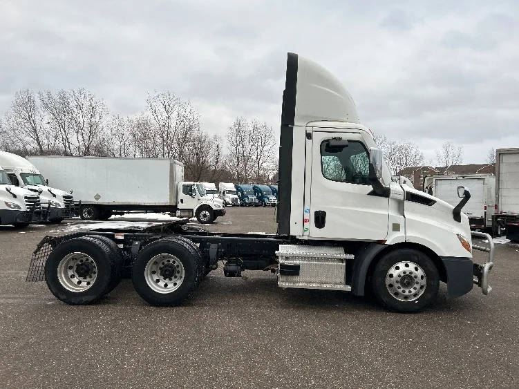 2022 Freightliner in Akron, OH — photo 8