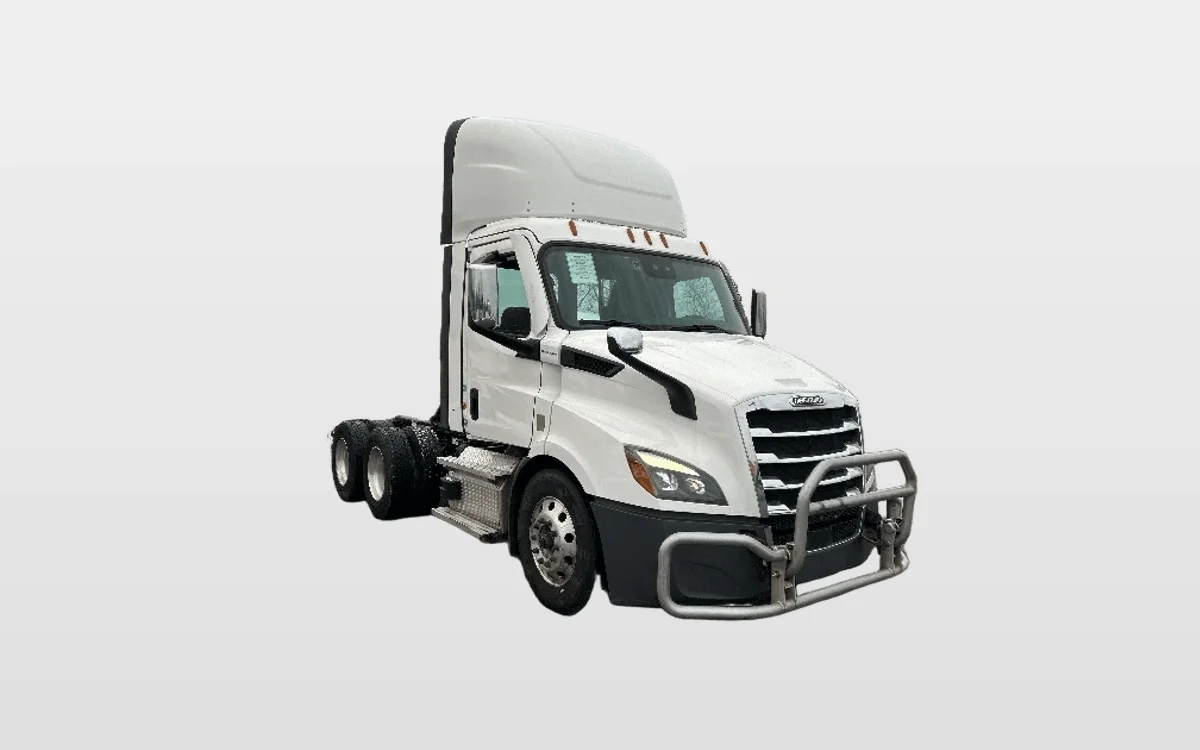 2022 Freightliner - image 1