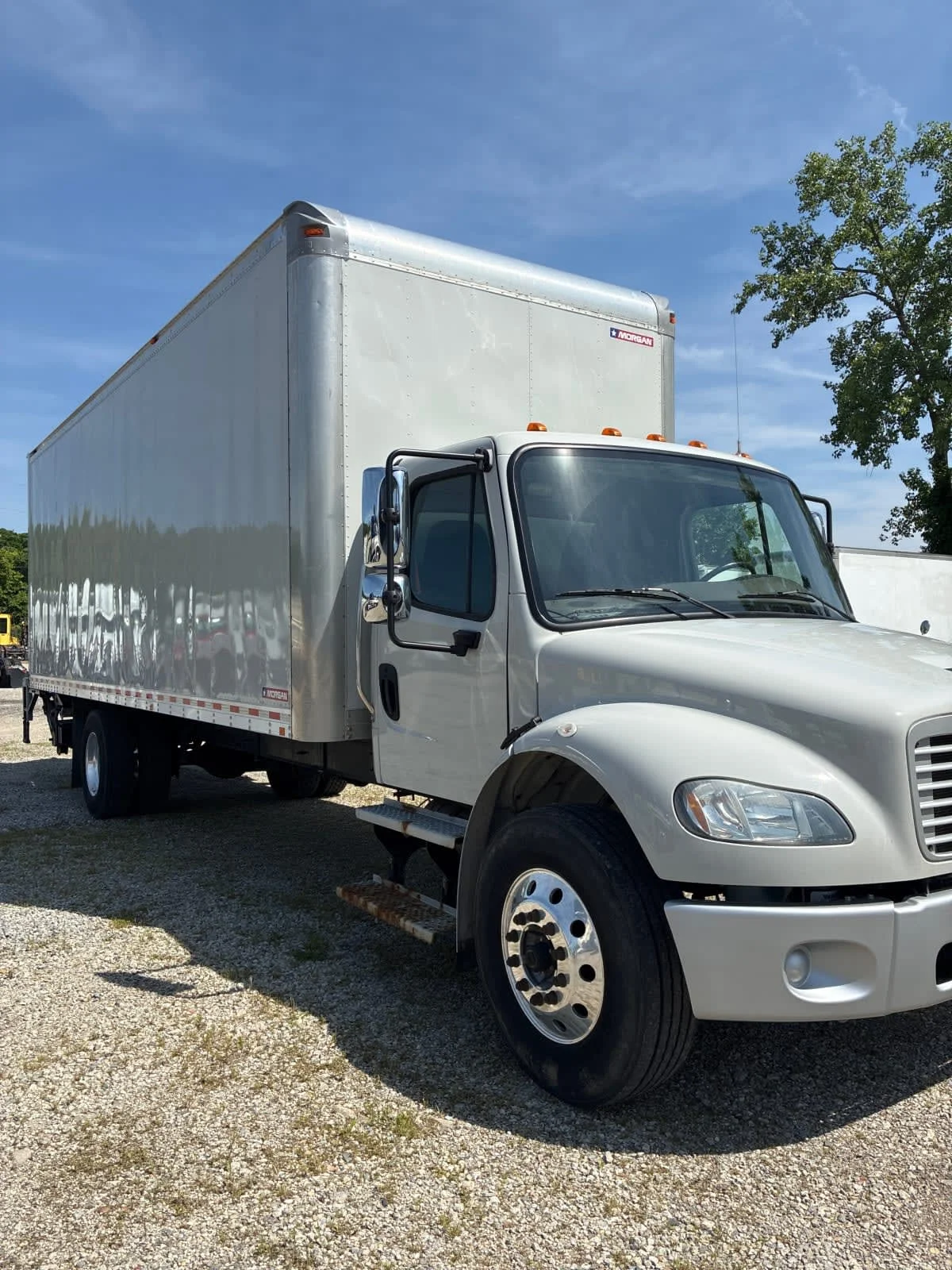 2020 Freightliner M2 106 in West Chester, OH — photo 3