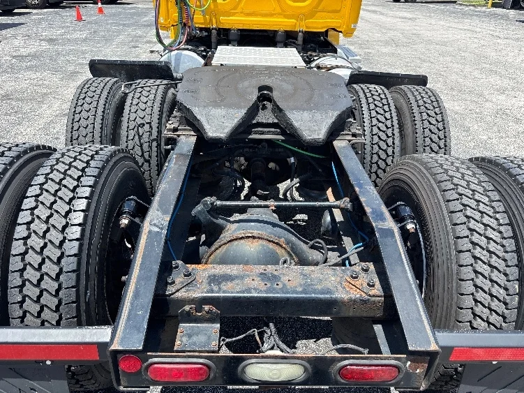 2019 Freightliner Cascadia in Orlando, FL — photo 6
