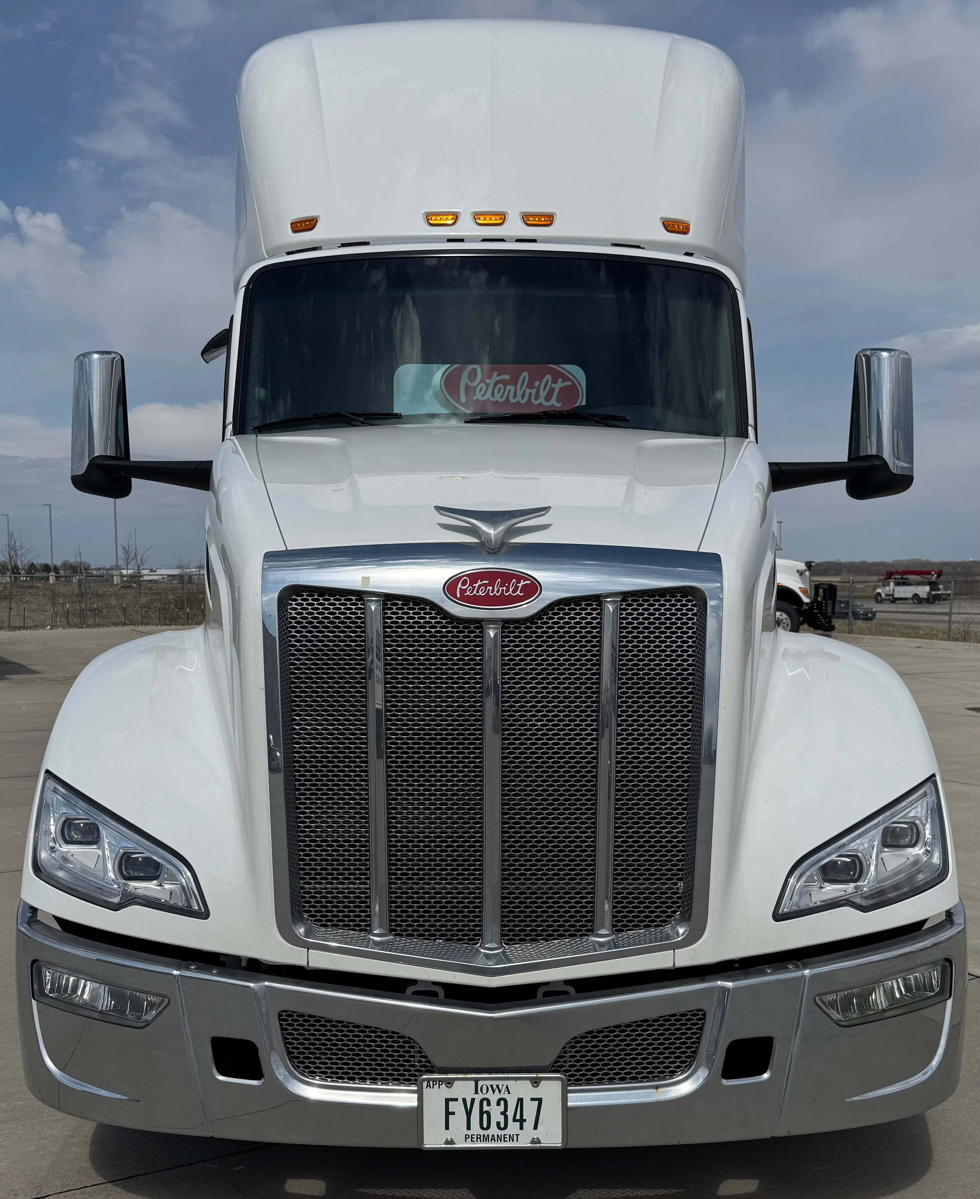 2025 Peterbilt 579 in Gretna, NE — photo 2