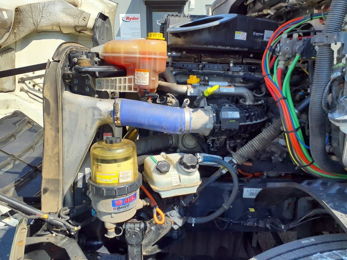 2020 Freightliner Cascadia in Clarksville, IN — photo 9
