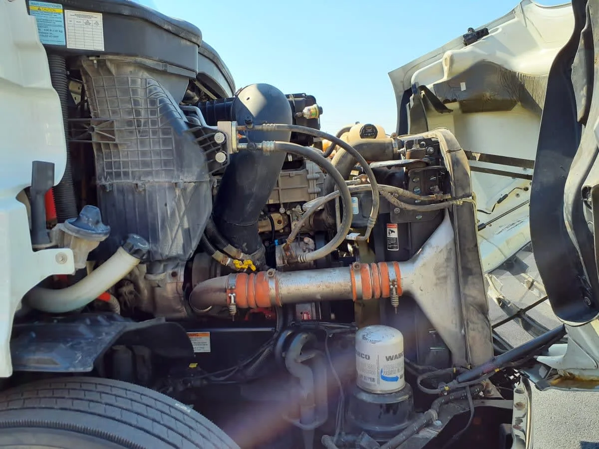 2020 Freightliner Cascadia in Clarksville, IN — photo 10