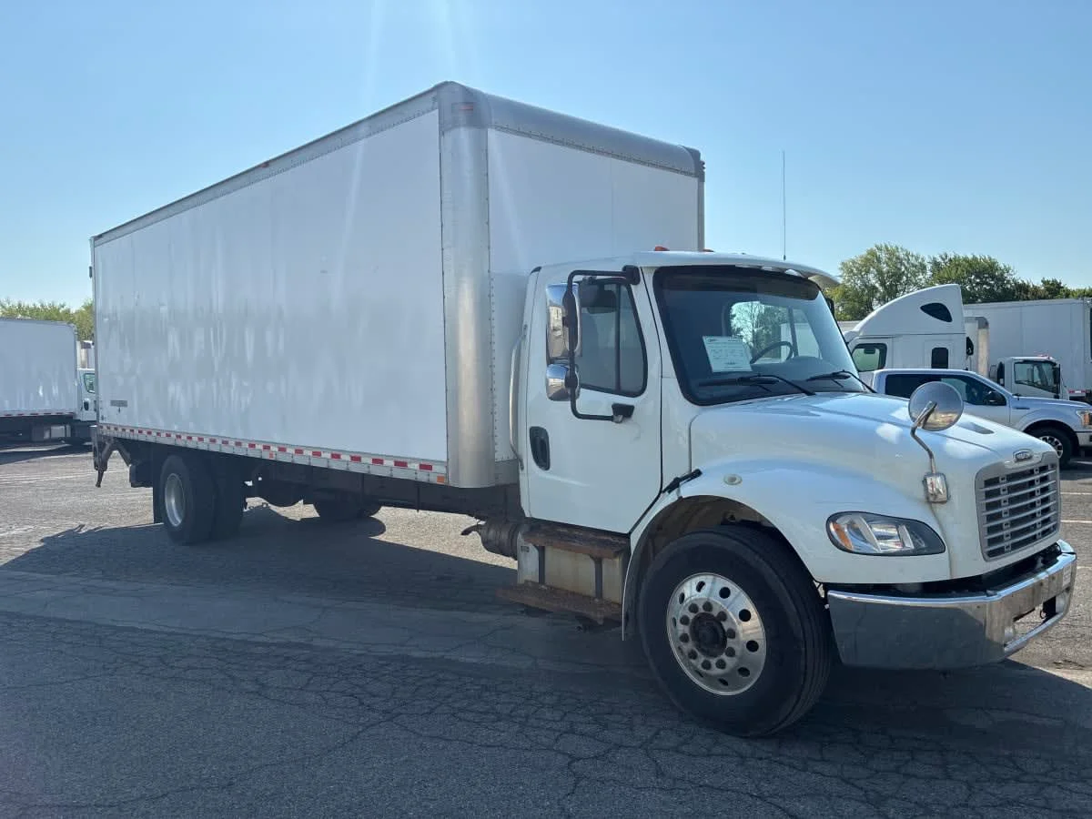 2019 Freightliner M2 106 in Syracuse, NY — photo 3