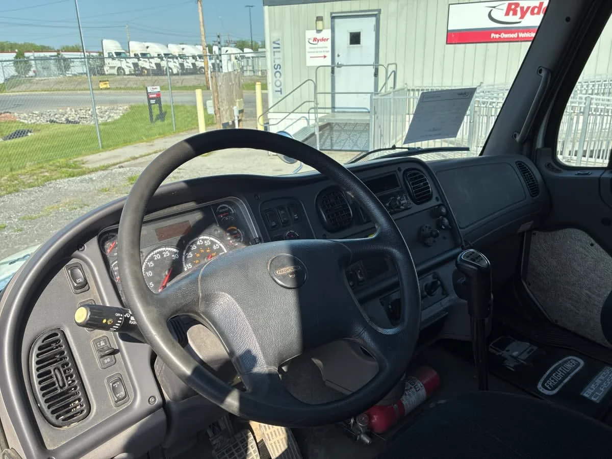 2019 Freightliner M2 106 in Syracuse, NY — photo 7