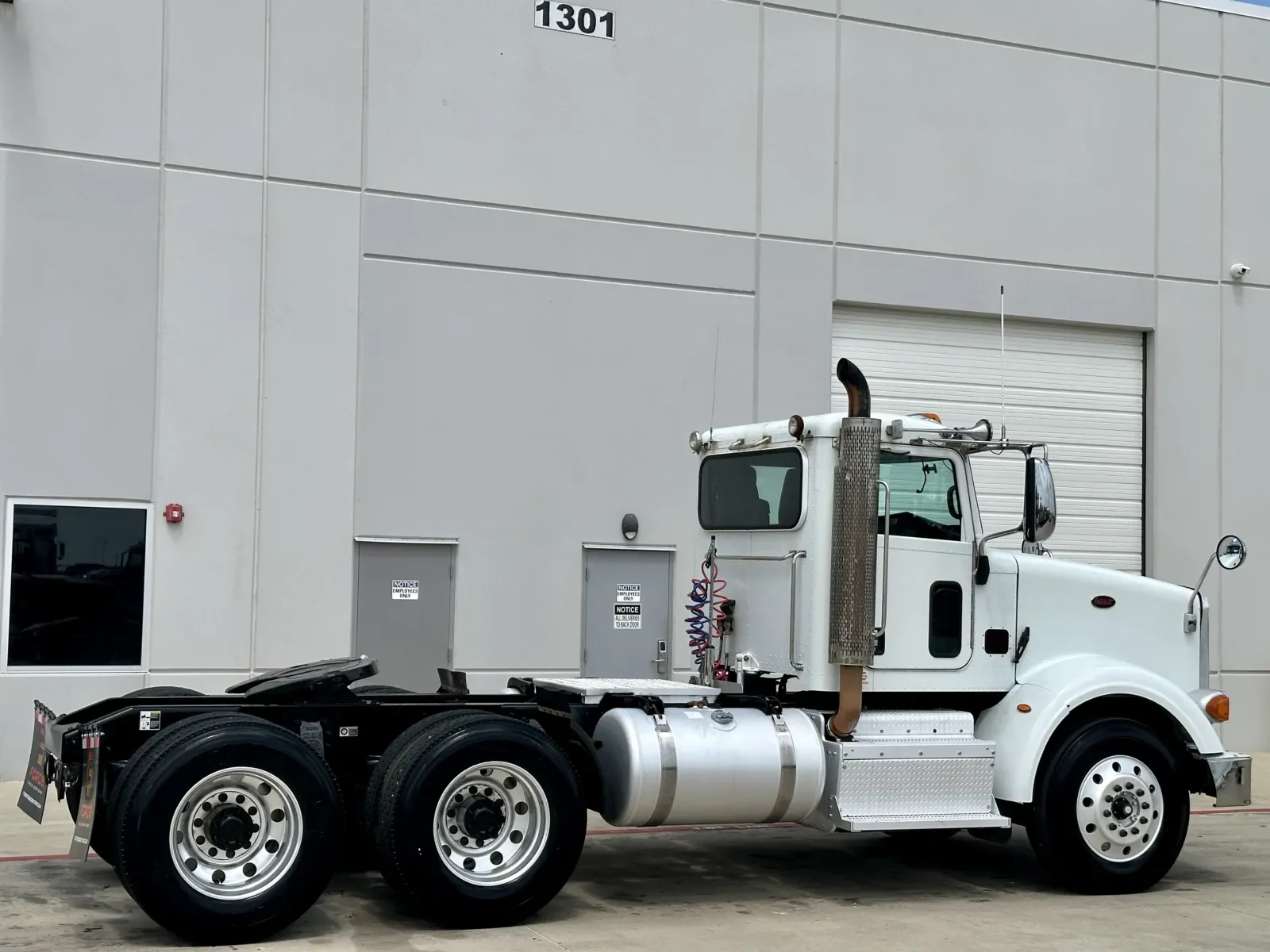2013 Peterbilt 367 in Hutchins, TX — photo 5