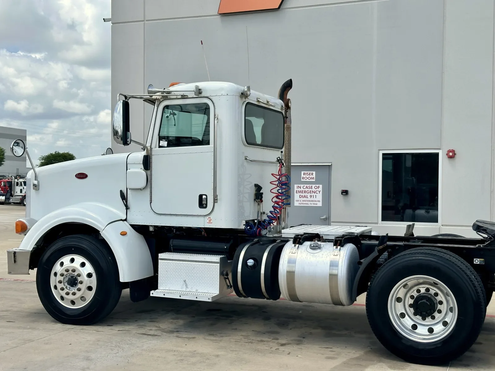 2013 Peterbilt 367 in Hutchins, TX — photo 8