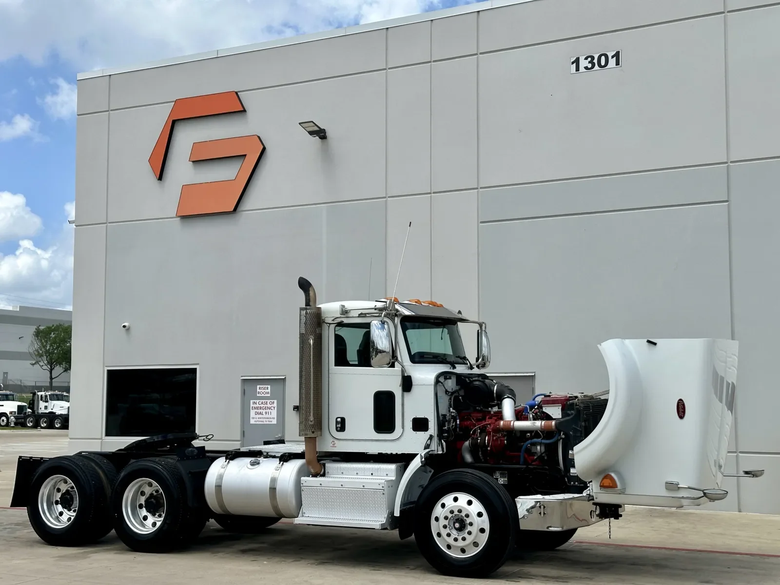 2013 Peterbilt 367 in Hutchins, TX — photo 9
