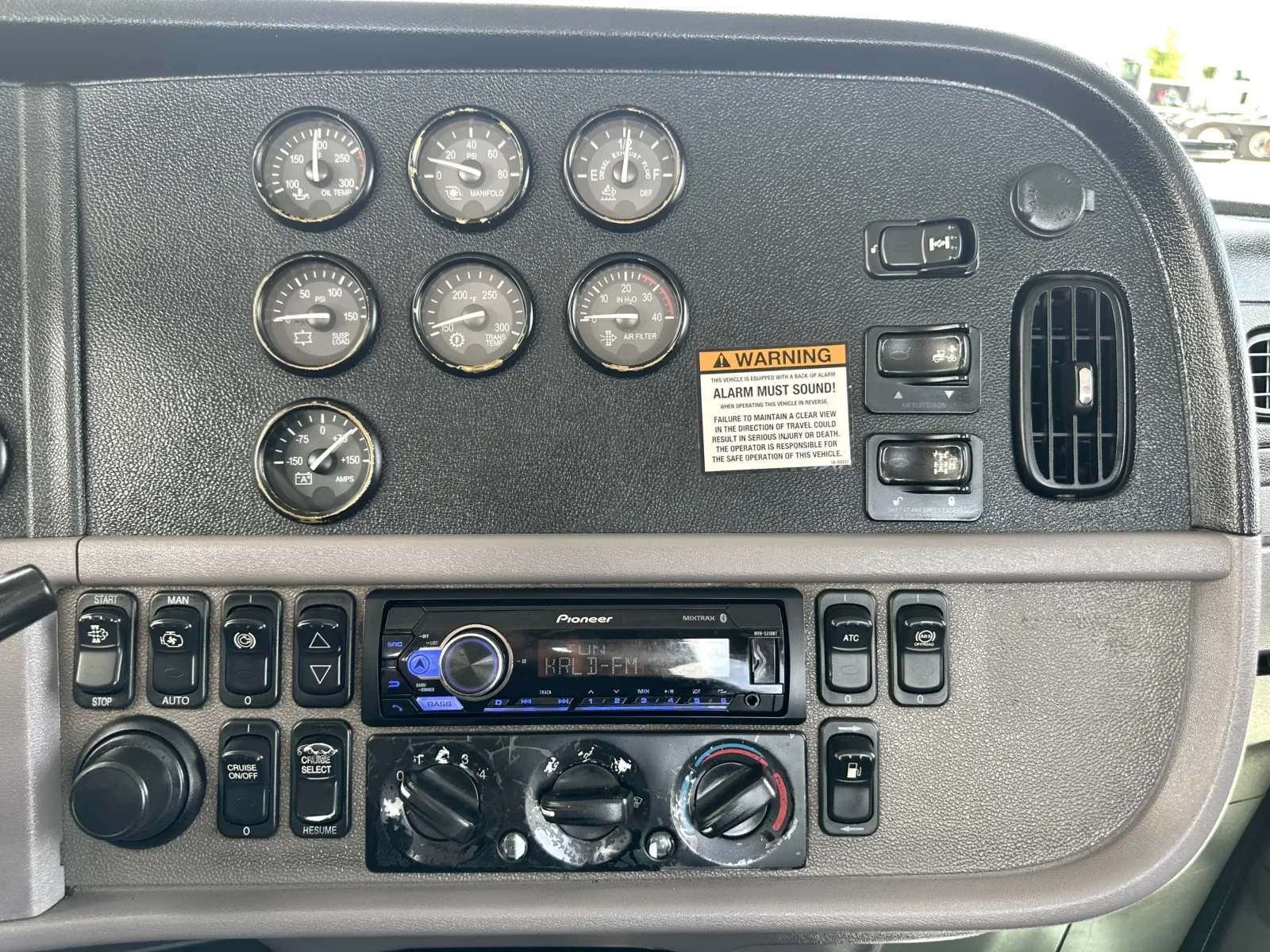 2013 Peterbilt 367 in Hutchins, TX — photo 18