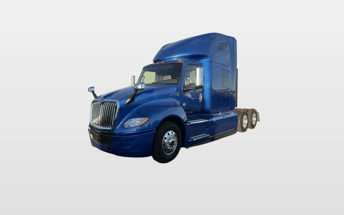 2022 International LT - image 1