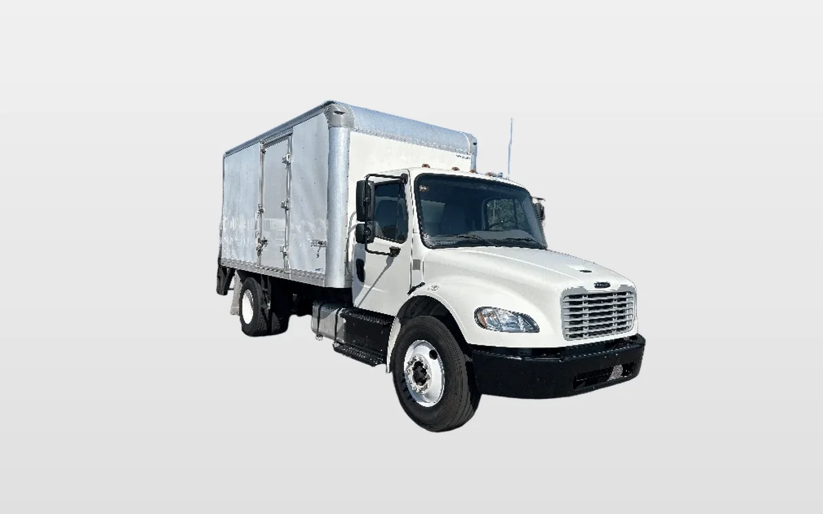 2019 Freightliner M2 106 - image 1