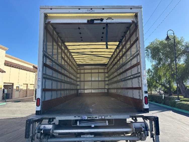 2020 Freightliner M2 106 - image 8