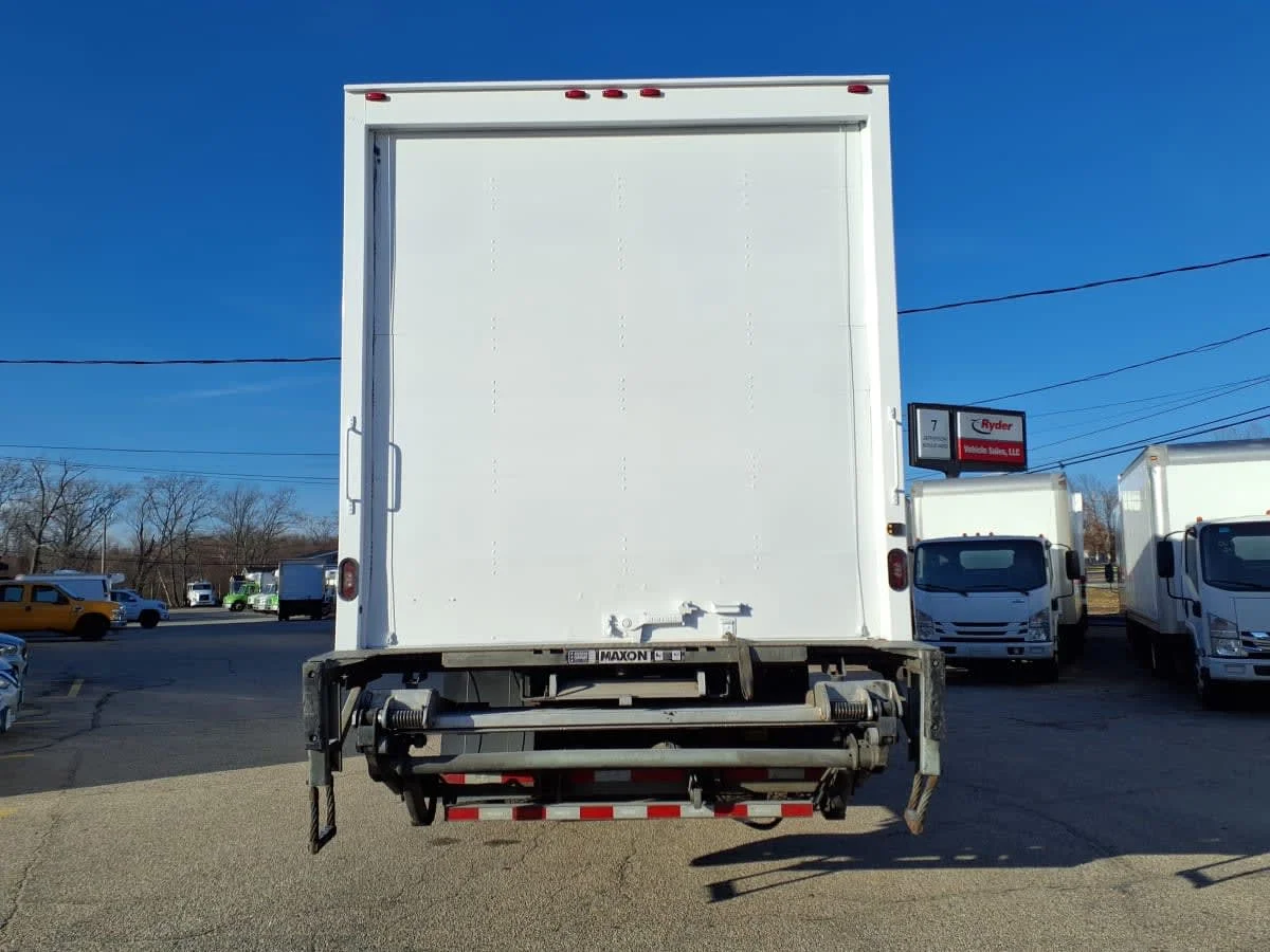 2019 Freightliner M2 106 in Warwick, RI — photo 5