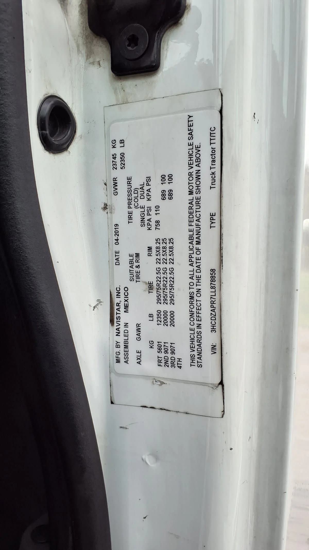 2020 International LT in West Chester, OH — photo 9