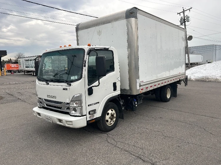 2022 Isuzu NPR - image 3