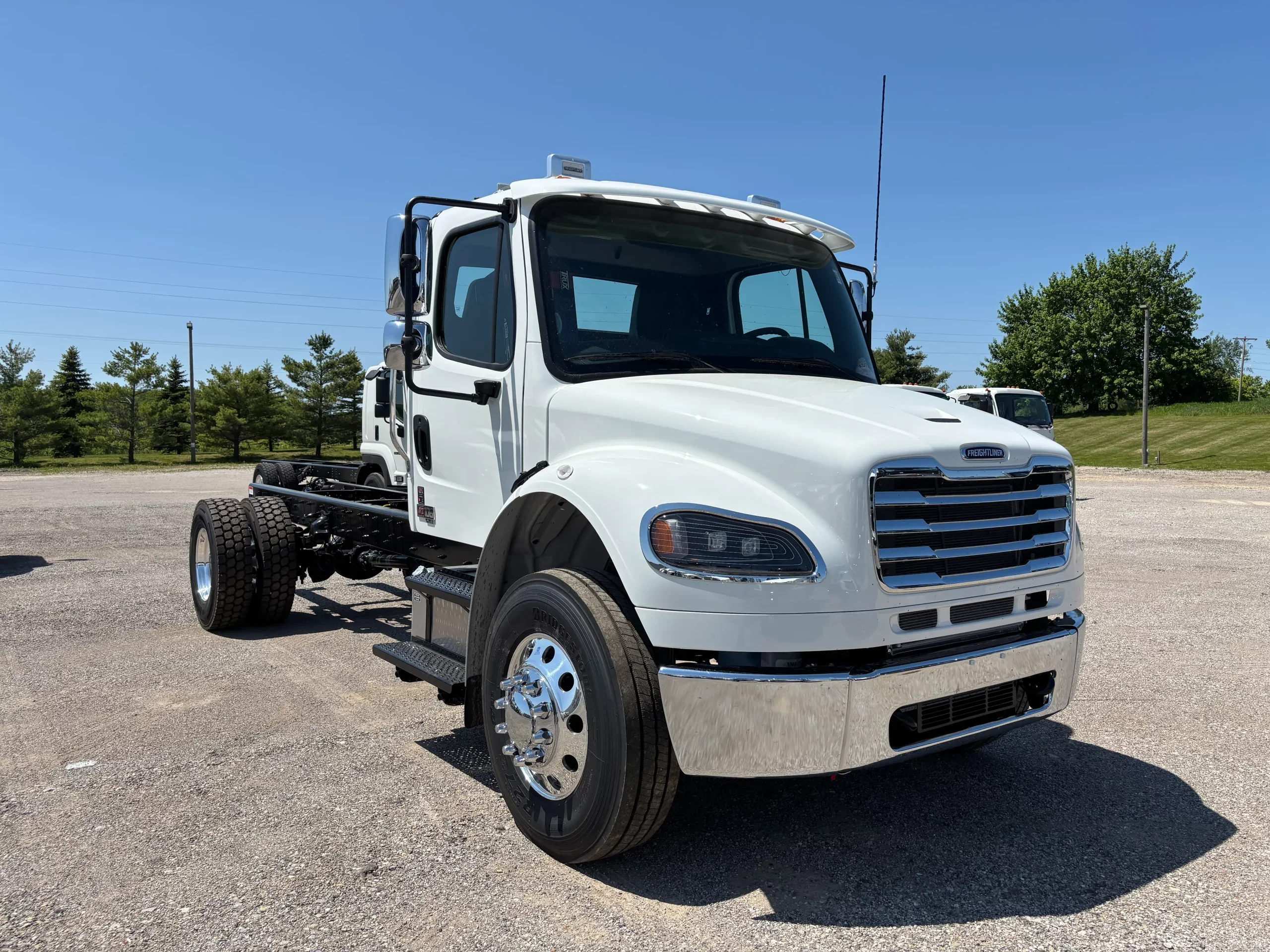 2027 Freightliner eM2