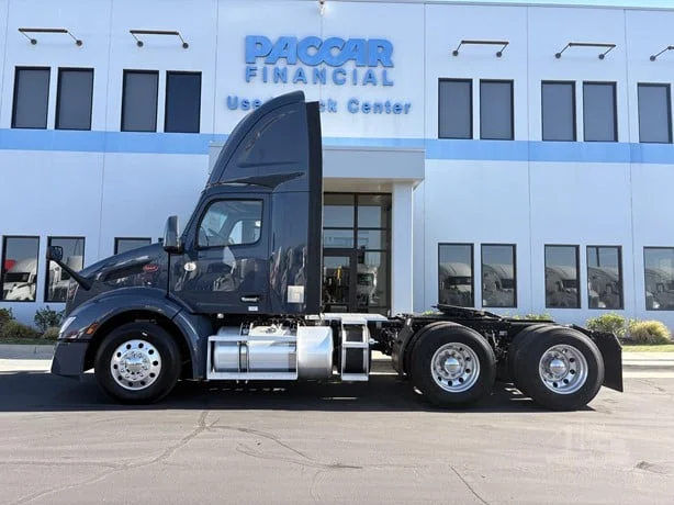 2022 Peterbilt 579 in Salt Lake City, UT — photo 2