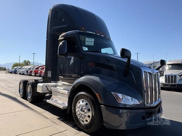 2022 Peterbilt 579 in Salt Lake City, UT — photo 7