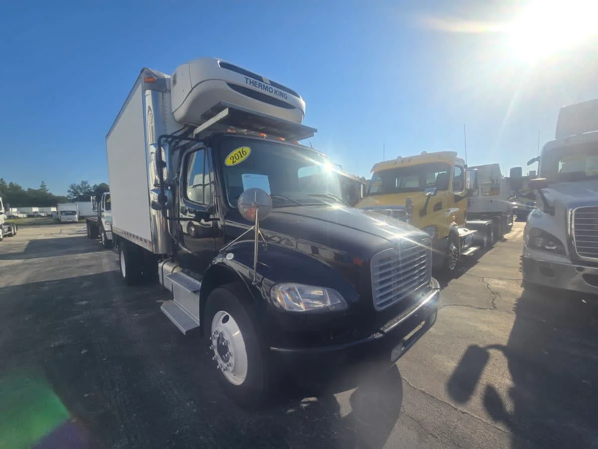 2016 Freightliner M2 106 in Tampa, FL