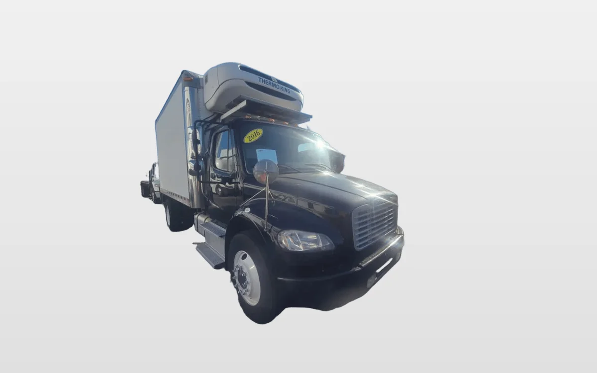 2016 Freightliner M2 106 in Tampa, FL