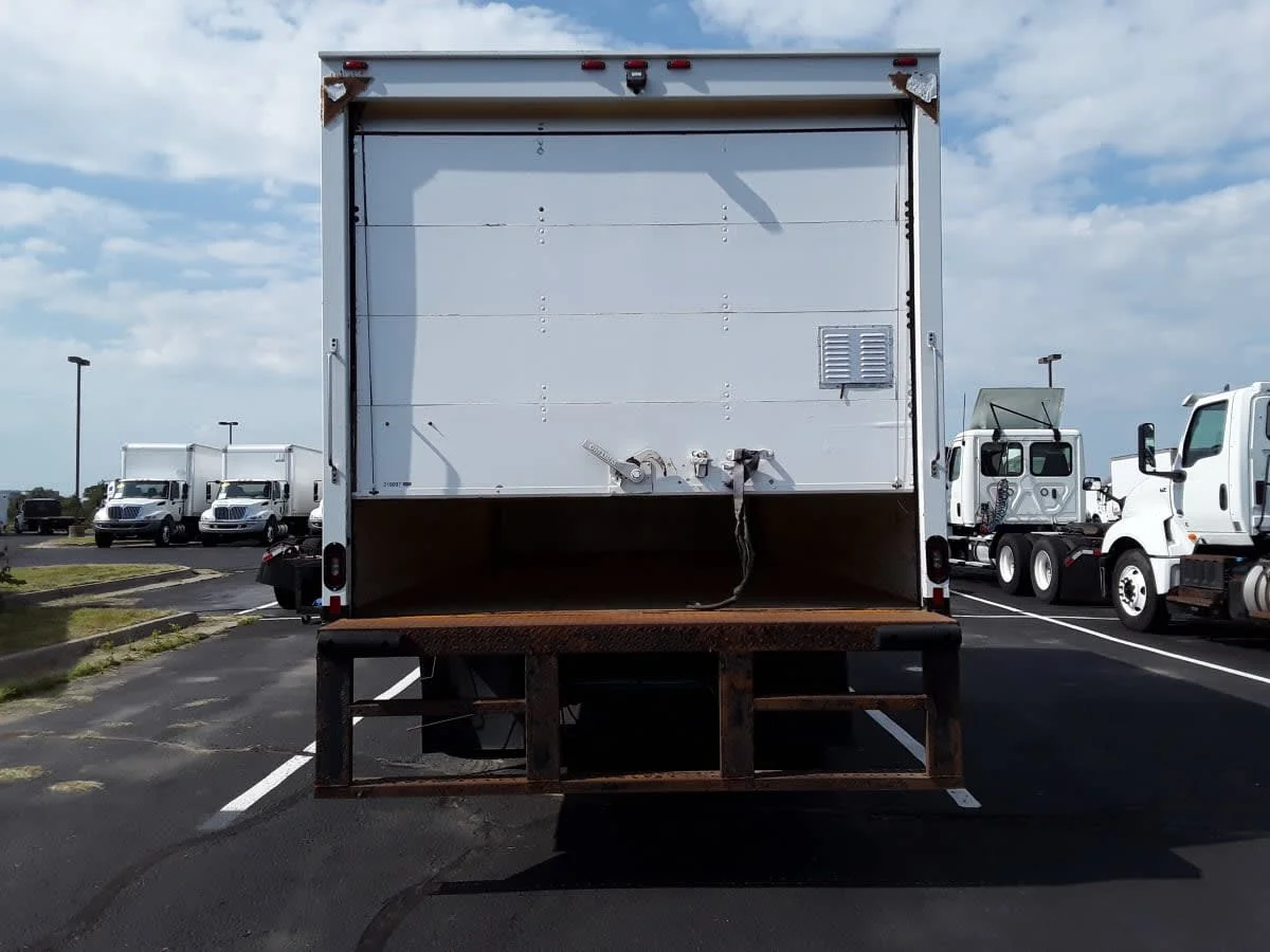 2021 International MV - image 5