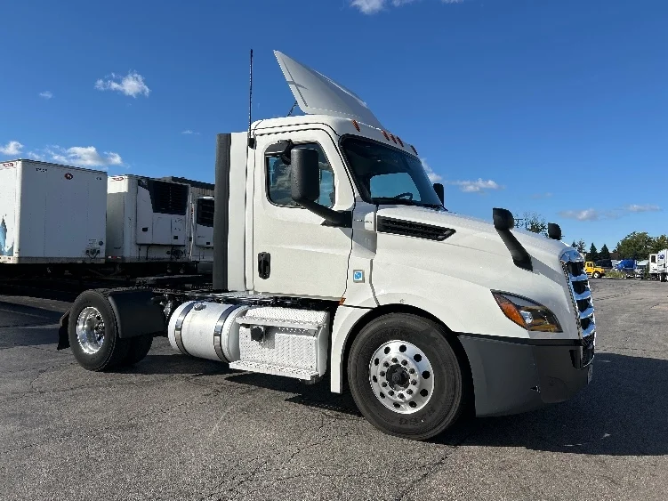 2020 Freightliner Cascadia in La Porte, IN
