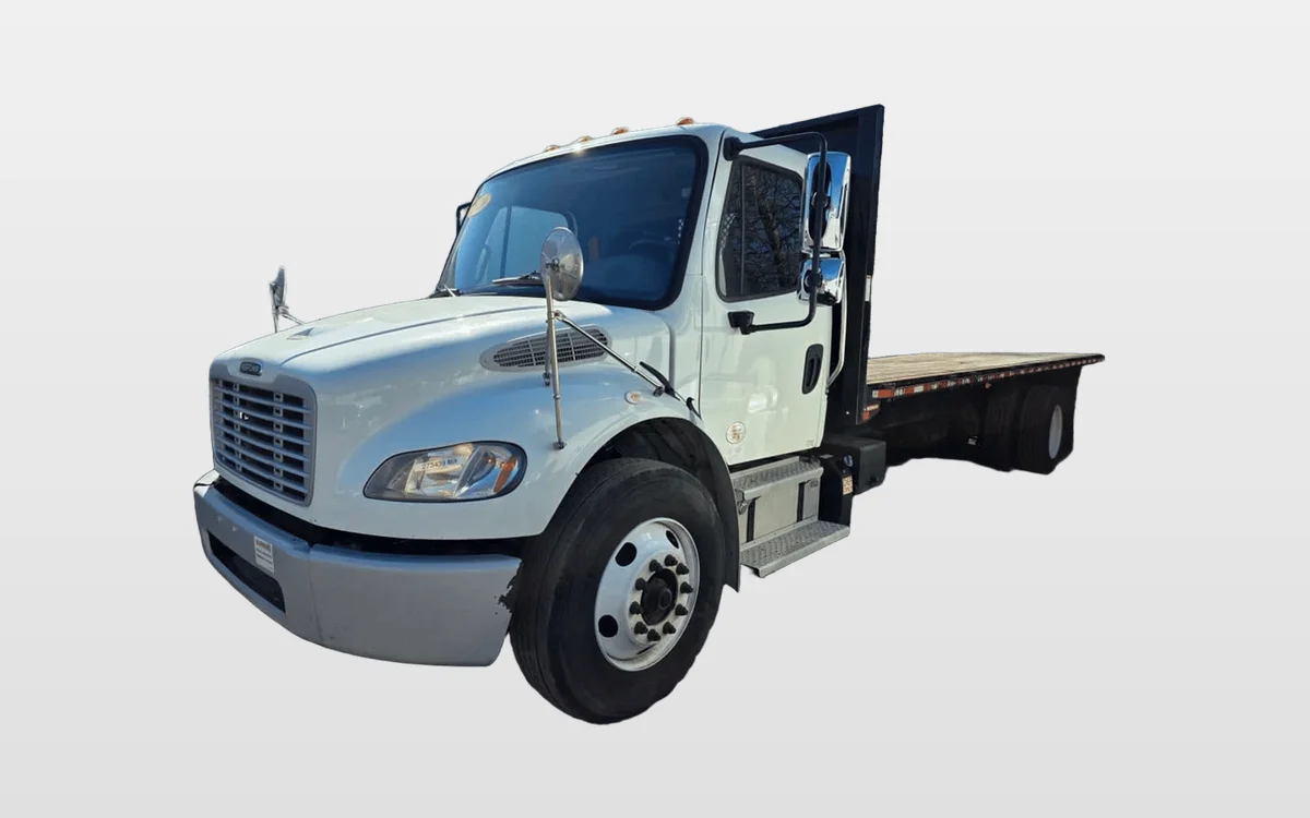 2020 Freightliner M2 106 - image 1