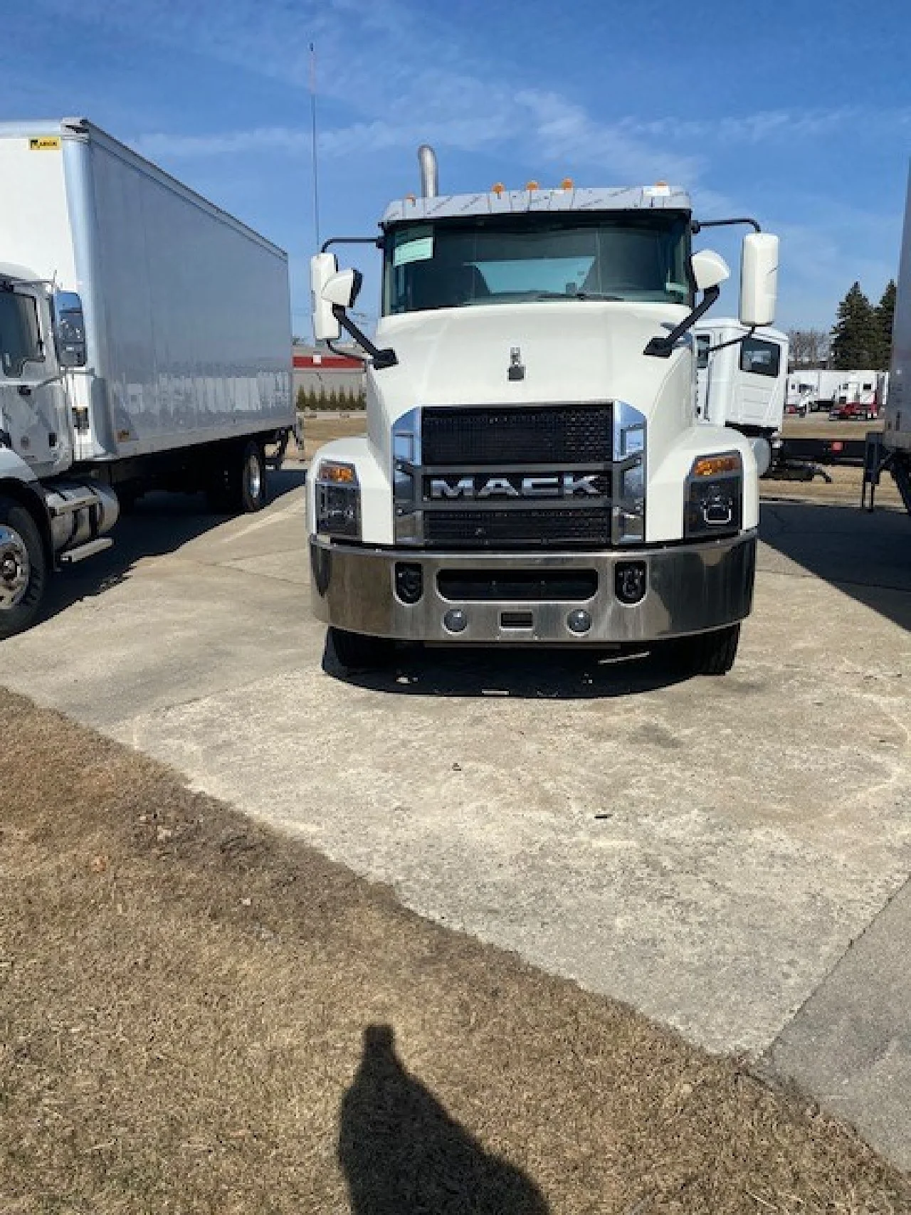2026 Mack Anthem in Sterling Heights, MI — photo 4