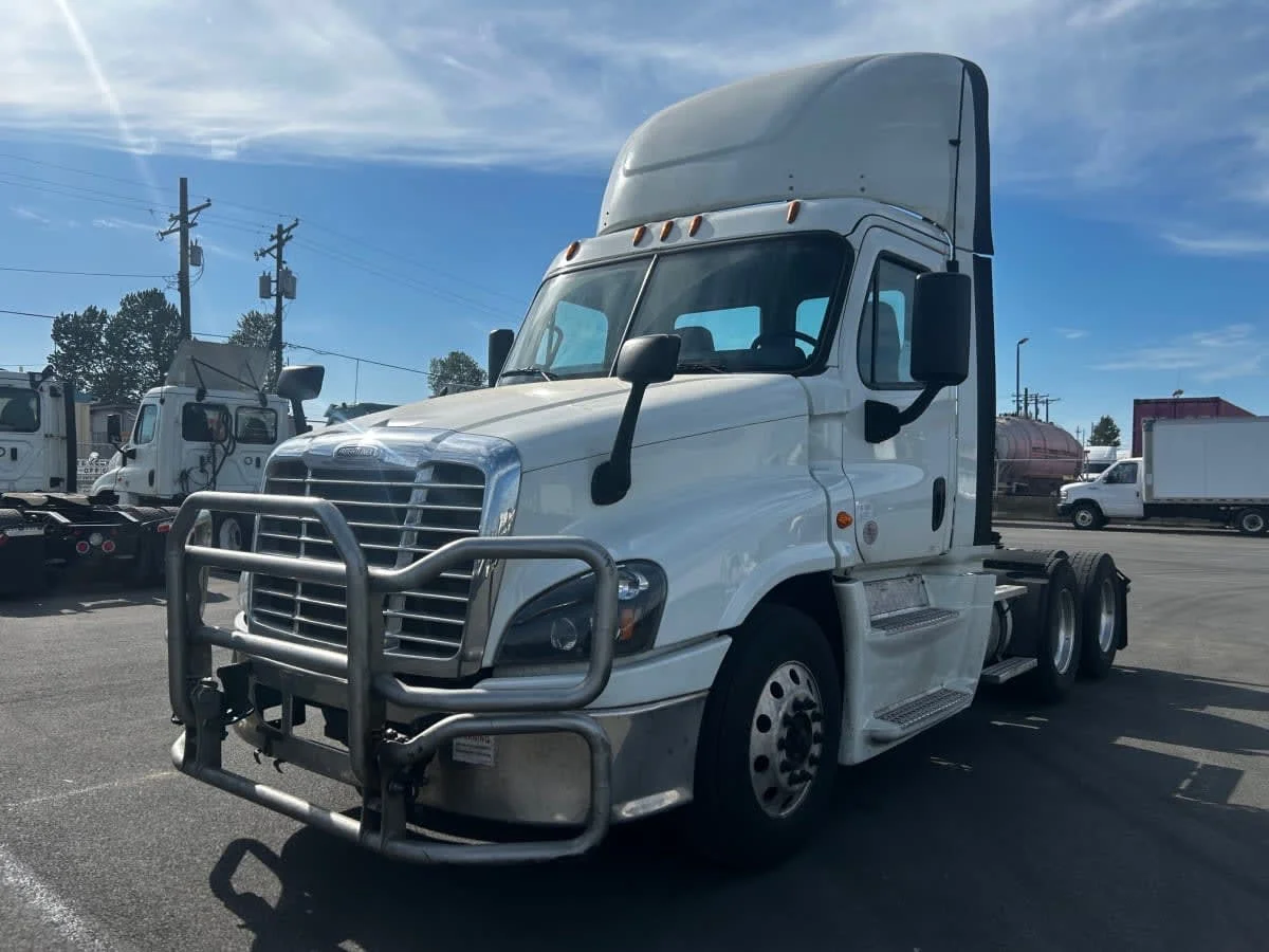 2019 Freightliner Cascadia in Tacoma, WA — photo 3