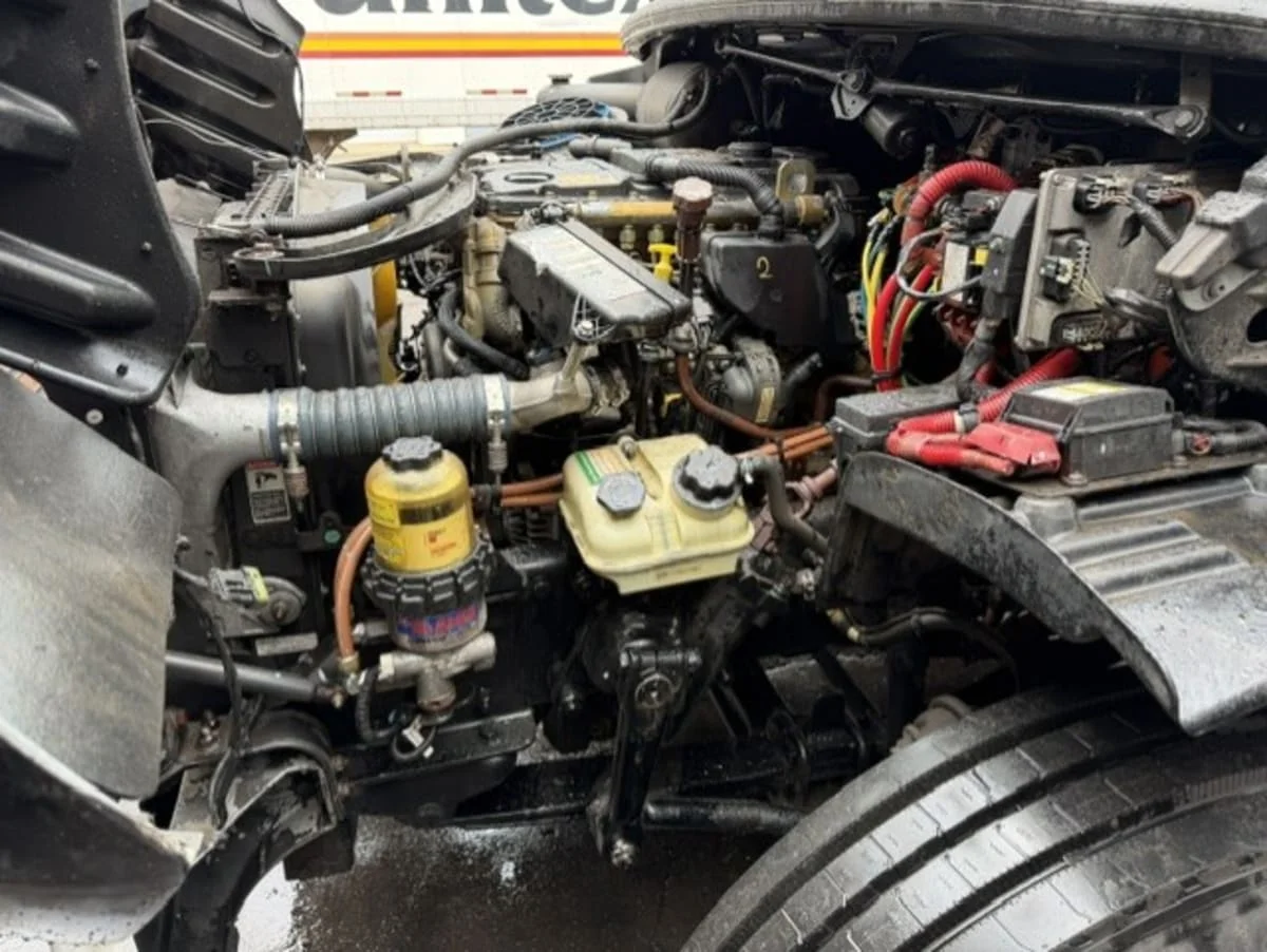 2019 Freightliner M2 106 in Farmingdale, NY — photo 9