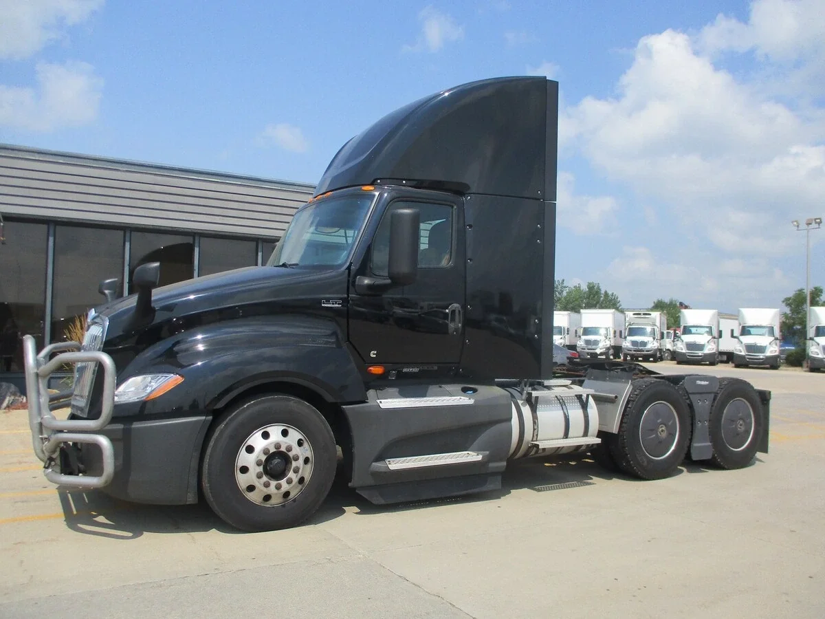 2022 International LT