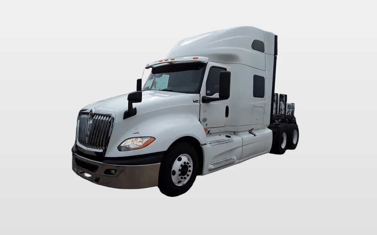 2019 International LT - image 1