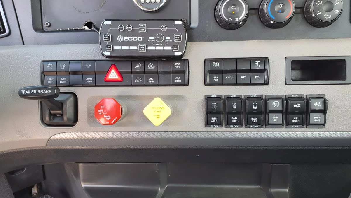 2019 Freightliner Cascadia in Salisbury, MA — photo 11