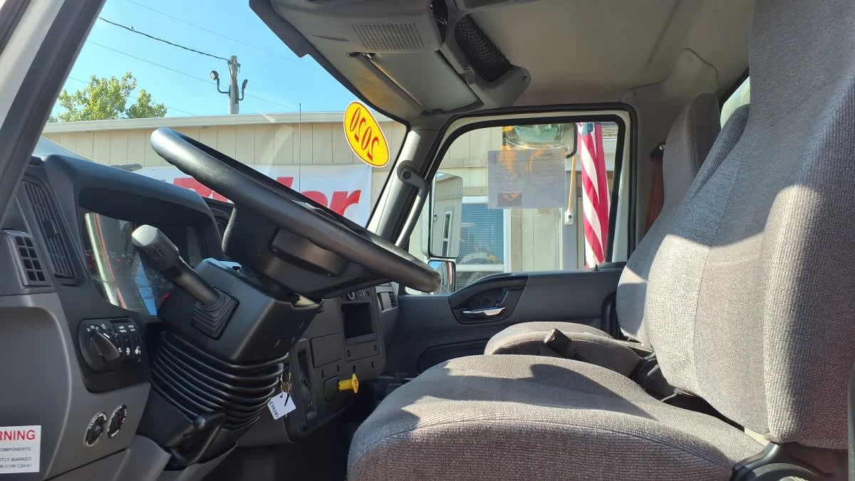 2020 International MV in West Chester, OH — photo 7