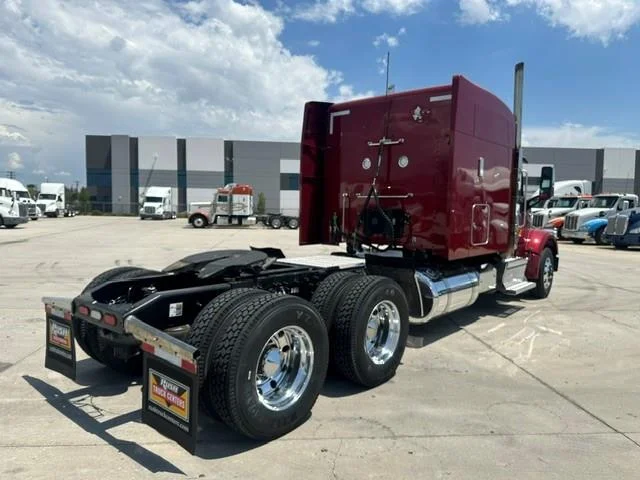 2022 Peterbilt 567 — photo 20