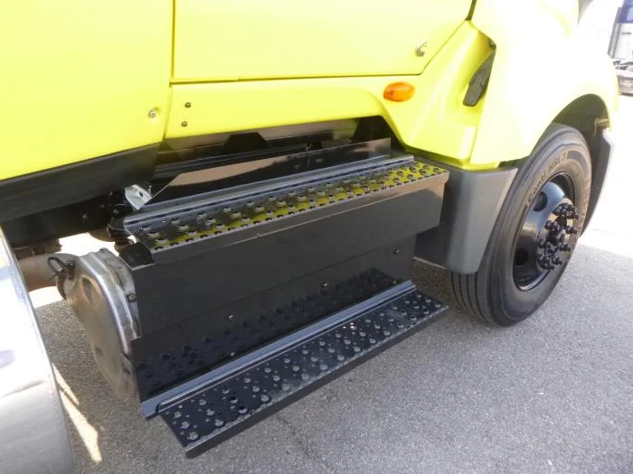 2023 International LT — photo 25