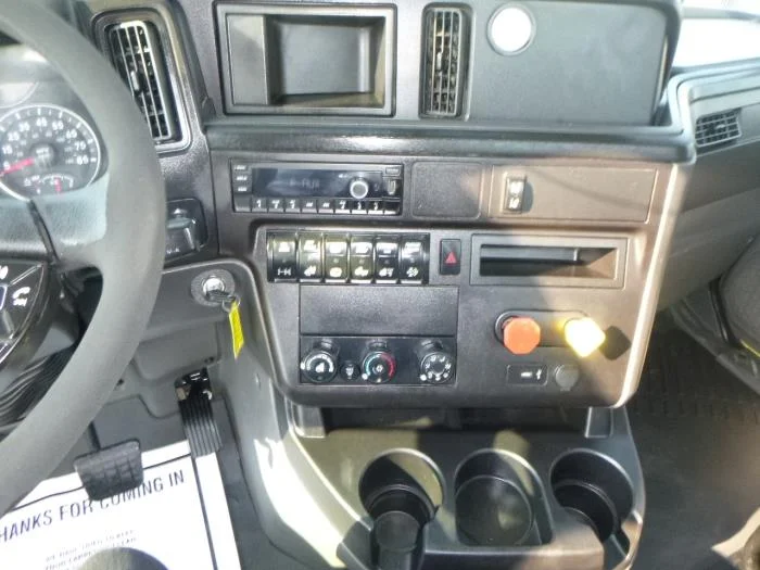 2023 International LT — photo 16