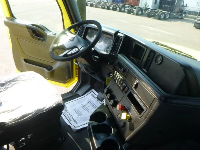 2023 International LT — photo 17