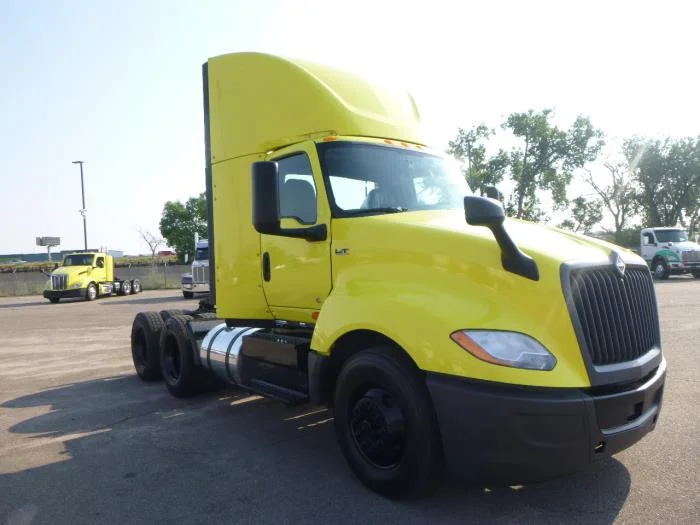 2023 International LT — photo 8