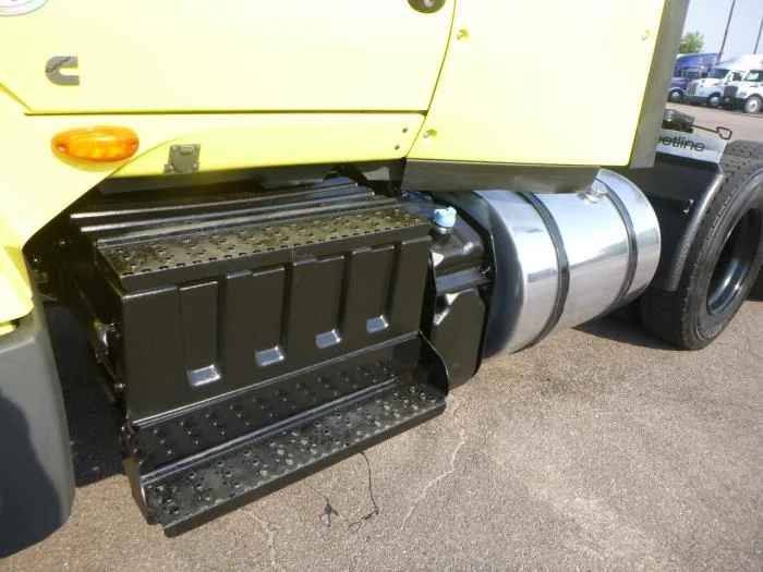 2023 International LT — photo 19