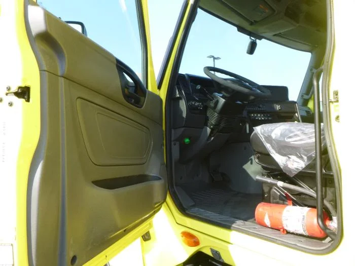 2023 International LT — photo 12