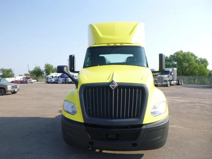 2023 International LT — photo 9