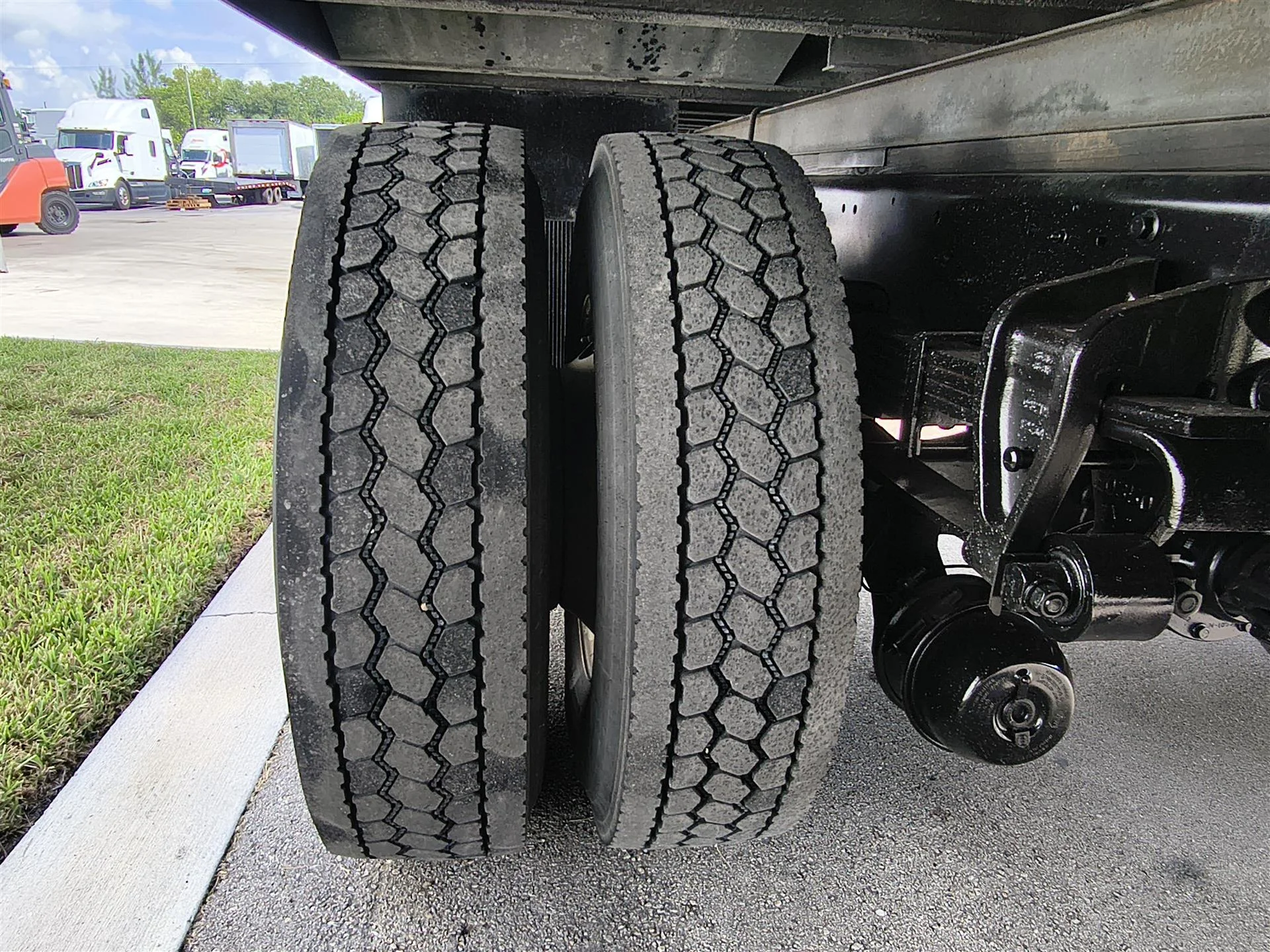2020 Hino 338 in Fort Lauderdale, FL — photo 12